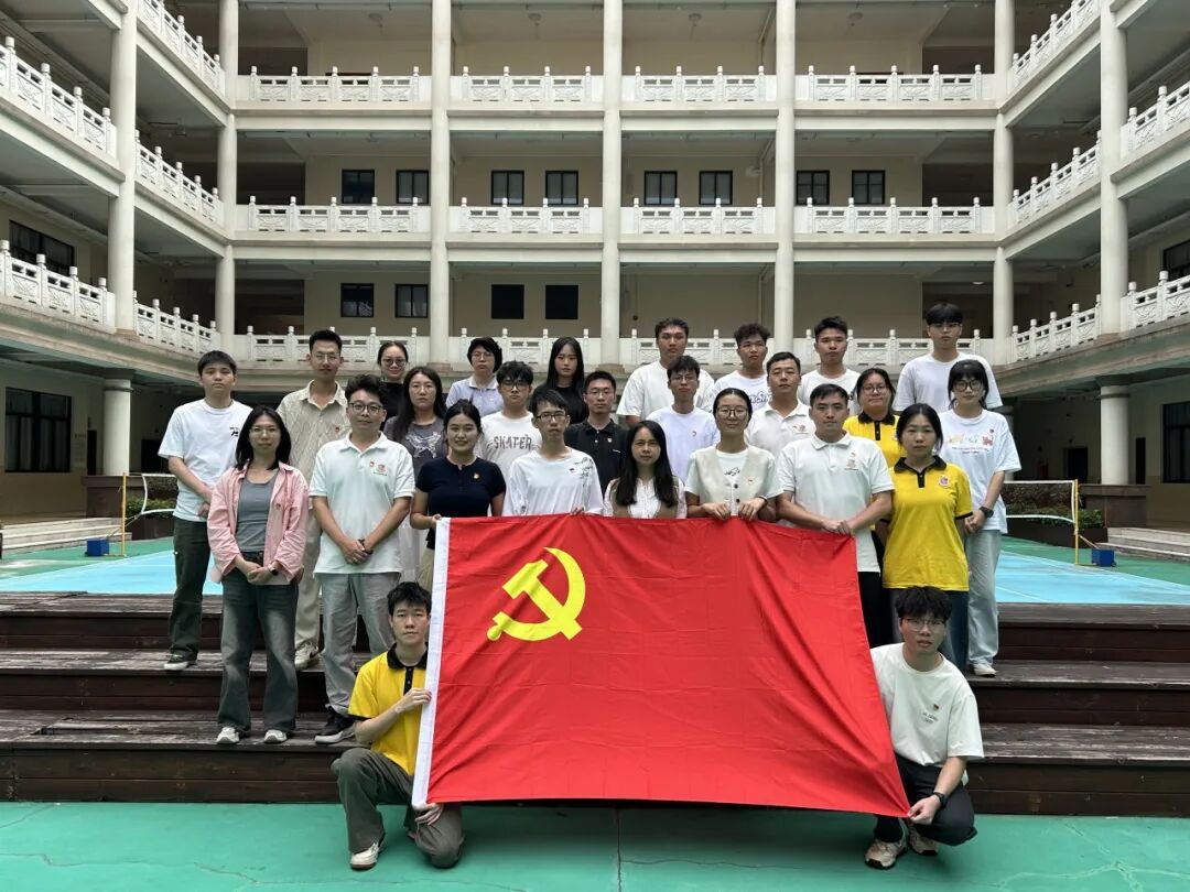 图片包含 建筑, 人, 室内, 人们
AI 生成的内容可能不正确。 图片包含 建筑, 人, 室内, 人们
AI 生成的内容可能不正确。
