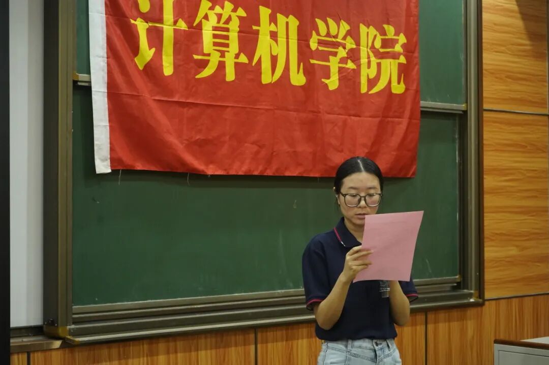 人的照片上写着字
AI 生成的内容可能不正确。 人的照片上写着字
AI 生成的内容可能不正确。