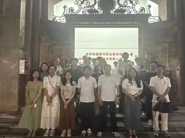 图片 5 图片 5