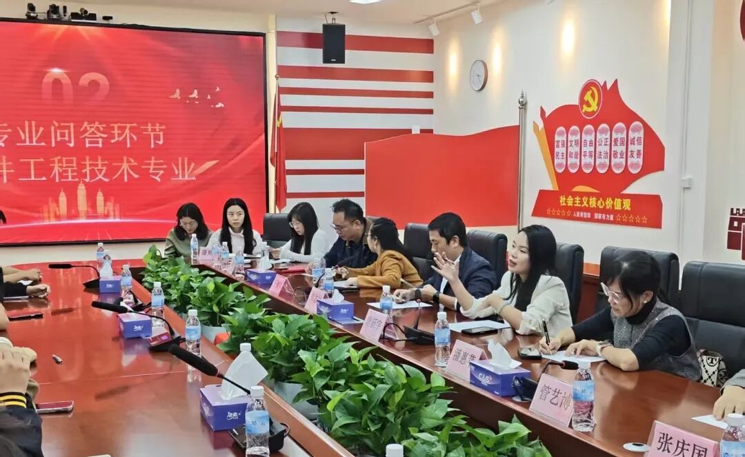 图片包含 室内, 桌子, 食物, 女人
AI 生成的内容可能不正确。 图片包含 室内, 桌子, 食物, 女人
AI 生成的内容可能不正确。