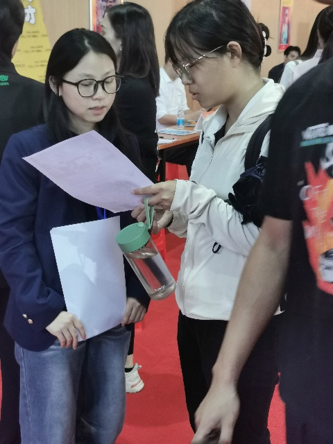 图片 12 图片 12