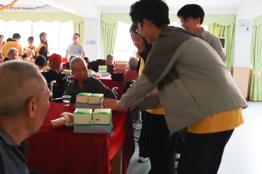 图片 14 图片 14