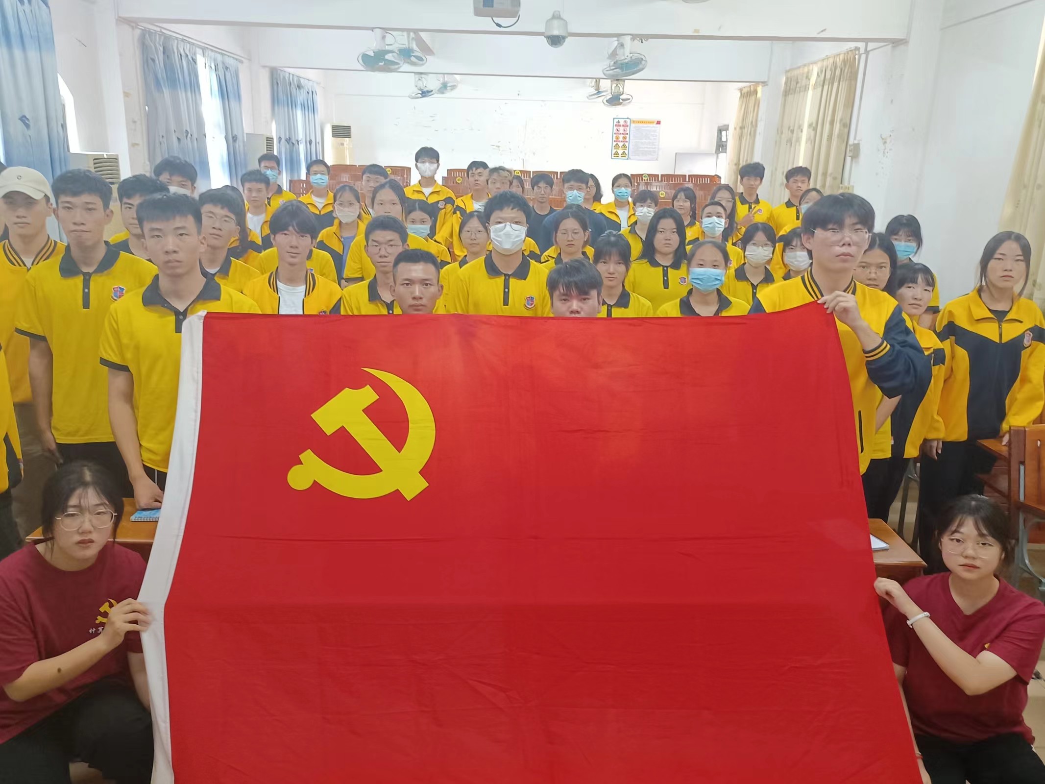 图为现场合照.jpg 图为现场合照.jpg