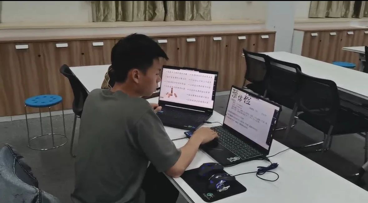 图片 1 图片 1