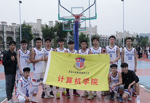 图为男篮合影.jpg 图为男篮合影.jpg