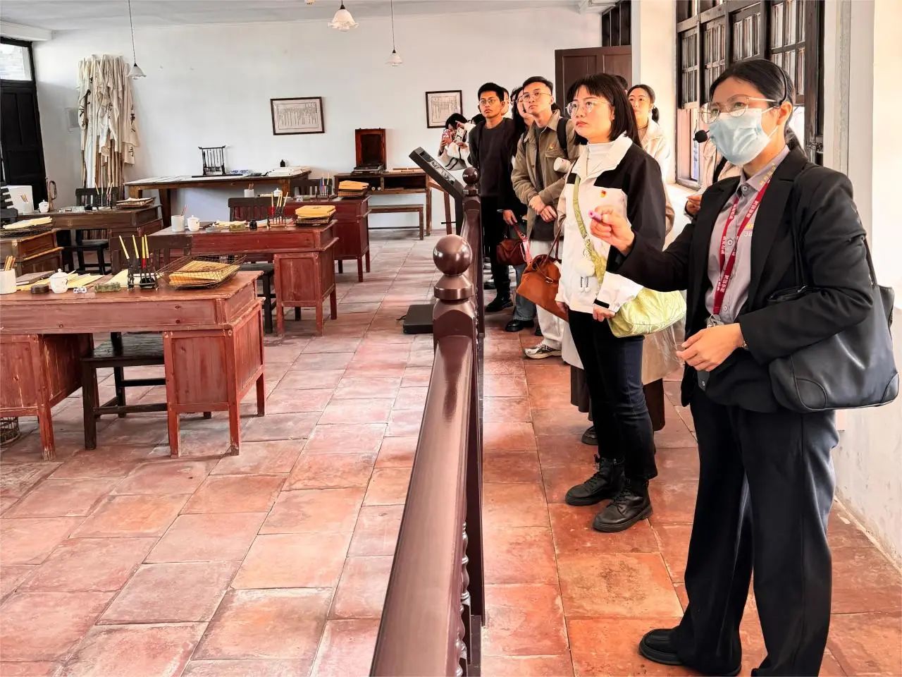 图片 2 图片 2