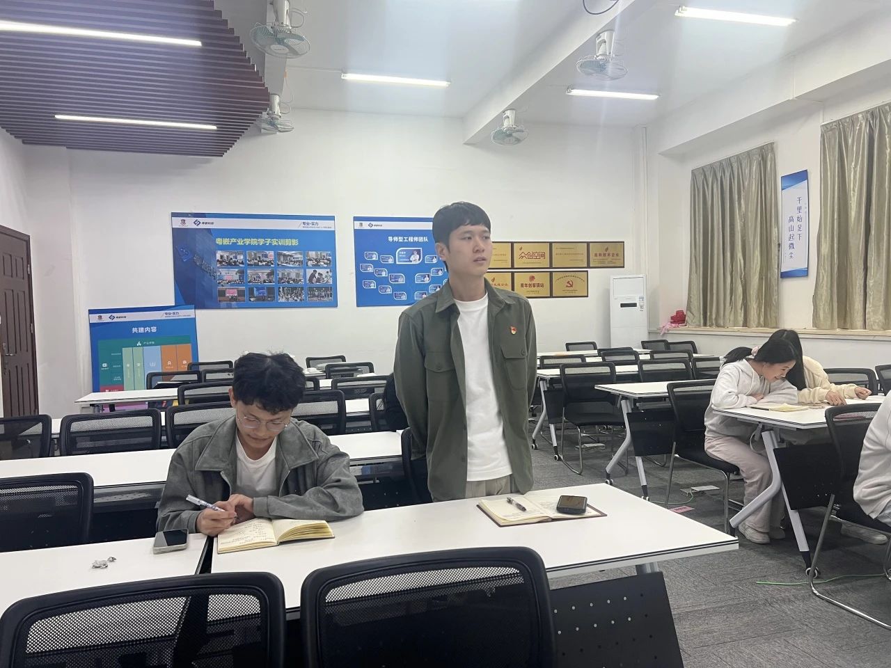 图片 4 图片 4